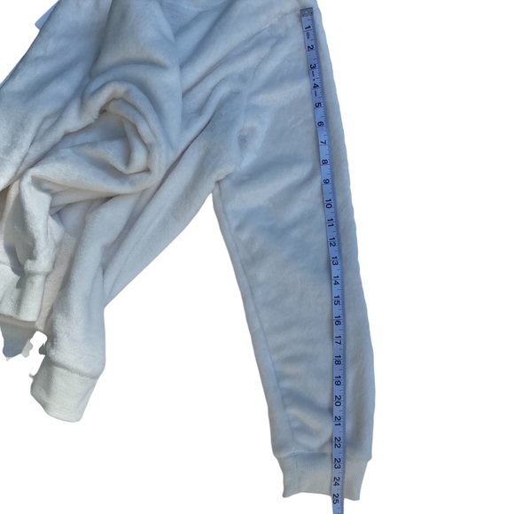 GAIAM White Velour Crewneck Sweater Size L - Picture 8 of 8